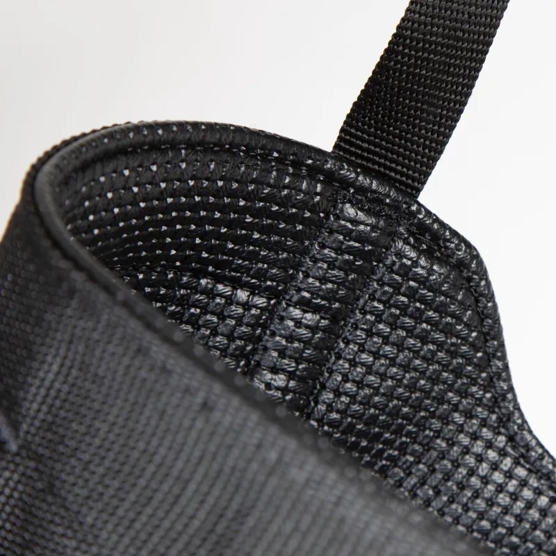 Shires FreeGraze Comfort Grazing Muzzle - Black-3